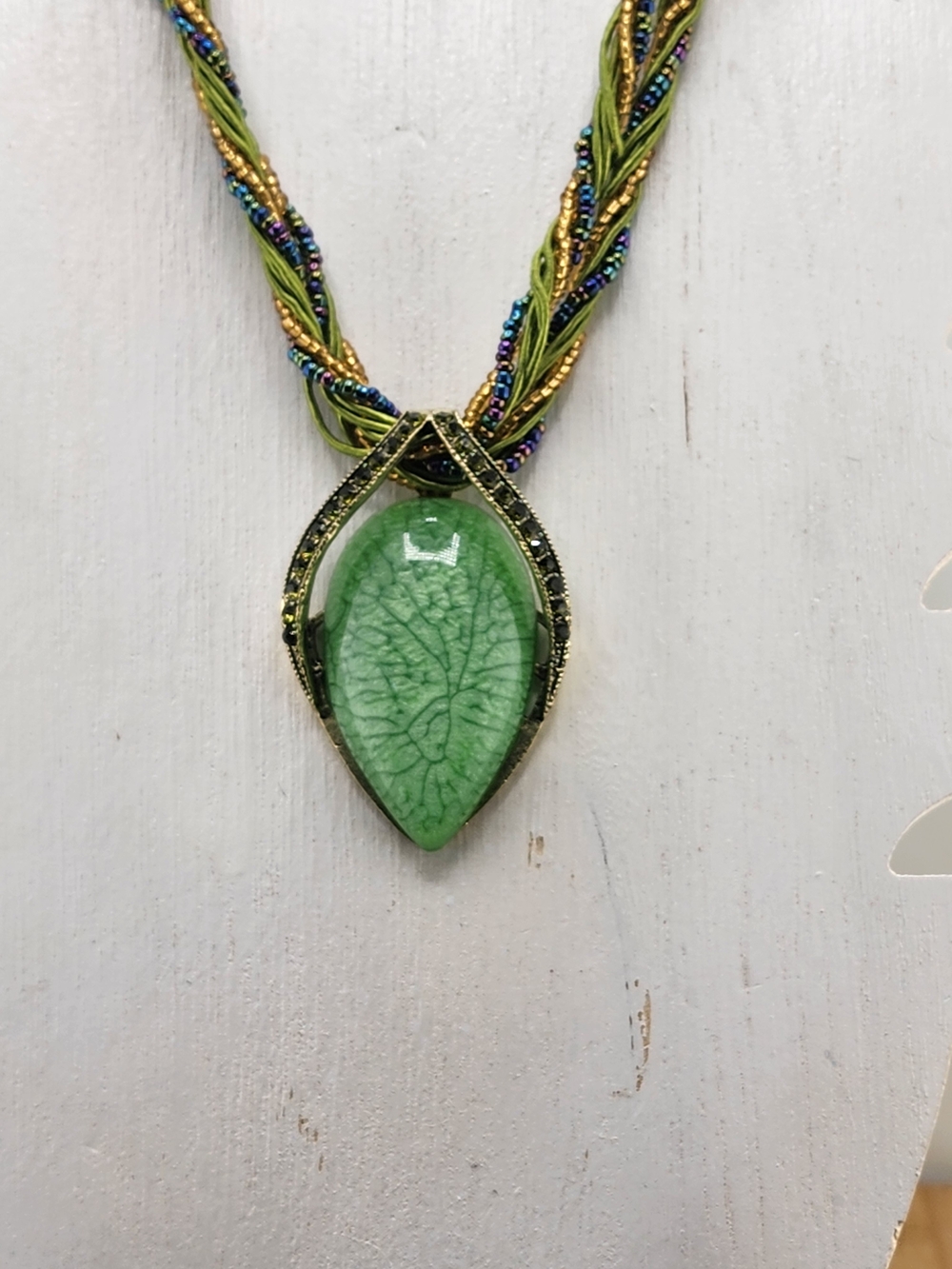 19in To 21in Adjustable Acrylic Green Leaf Marbled Teardrop Necklace -  0594